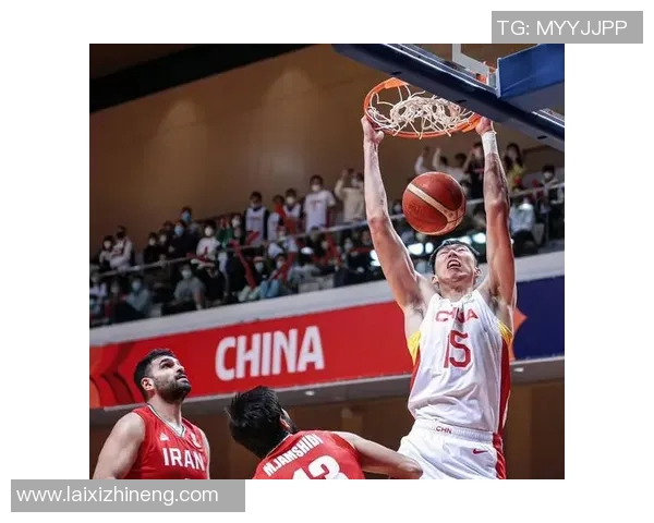 姚明垫步上篮的精彩瞬间解析与技巧分享让你也能掌握这一绝妙动作