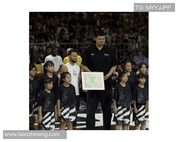 姚明爸爸小区的故事与传奇:探寻中国篮球巨星的成长之路 姚明爸爸小区的故事与传奇:探寻中国篮球巨星的成长之路