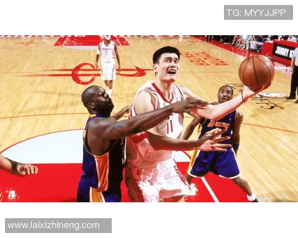 姚明与鲨鱼的巅峰对决：篮球巨星与海洋霸主的传奇交锋