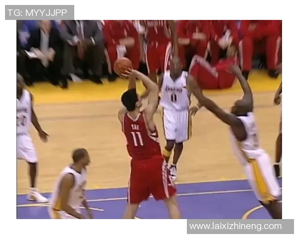 姚明雕像揭幕仪式盛况空前NBA传奇巨星再现辉煌瞬间